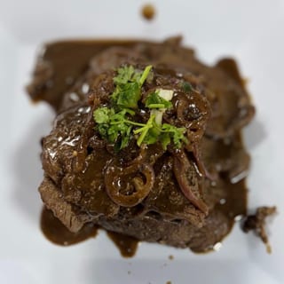 Bistec Encebollado
