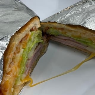 Sandwich De Jamon Y Queso