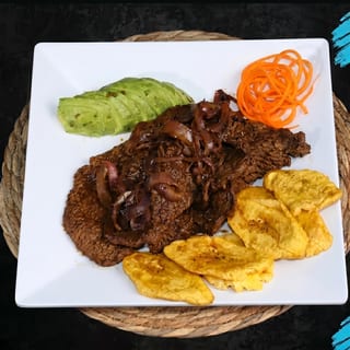 Bistec Encebollado